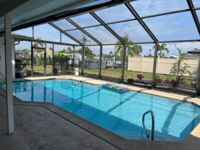 Paradise City - Canalfront Heated Pool Home